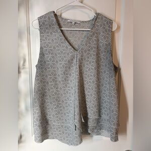 ALFRED SUNG Black and White Geometric Blouse